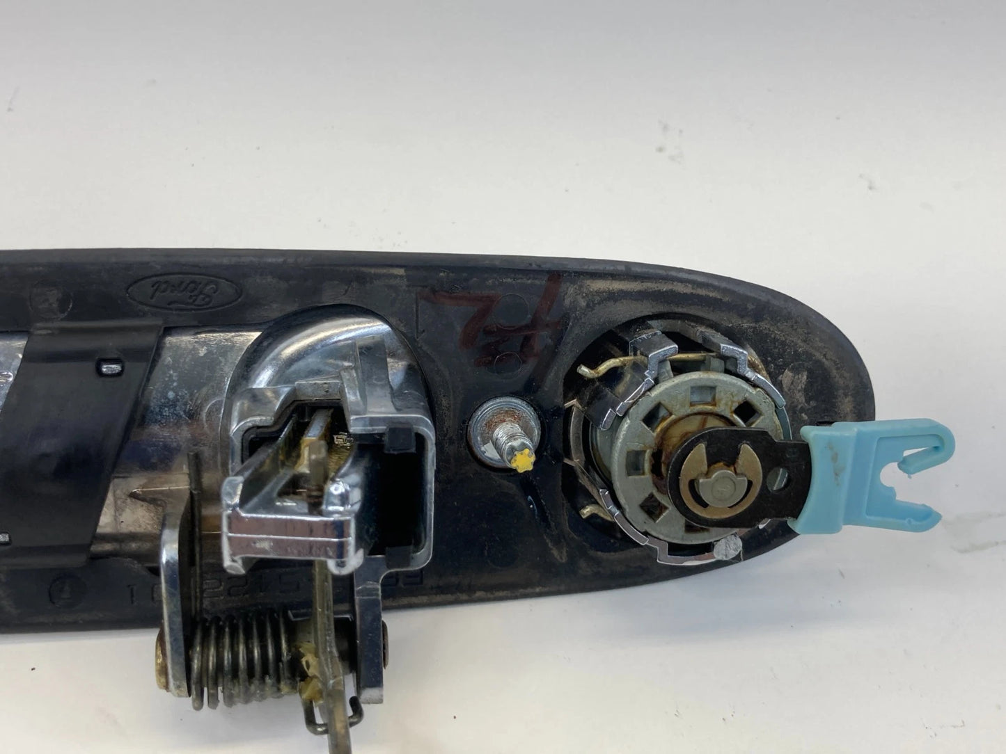 1998-2002 LINCOLN TOWN CAR FRONT LEFT EXTERIOR DOOR HANDLE ASSY 938-3000-ASM OEM