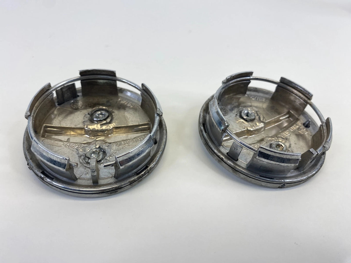 2011-2016 Chrysler Town & Country Wheel Rim Center Cap Cover Pair 11LB74TRMAB