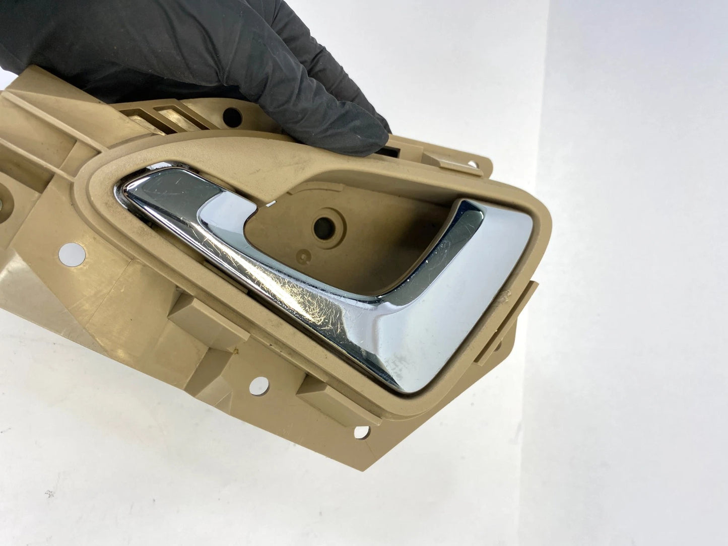 2005-2007 HONDA ODYSSEY FRONT LEFT DRIVER INNER DOOR HANDLE IVORY K62-25312 OEM
