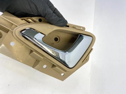 2005-2007 HONDA ODYSSEY FRONT LEFT DRIVER INNER DOOR HANDLE IVORY K62-25312 OEM