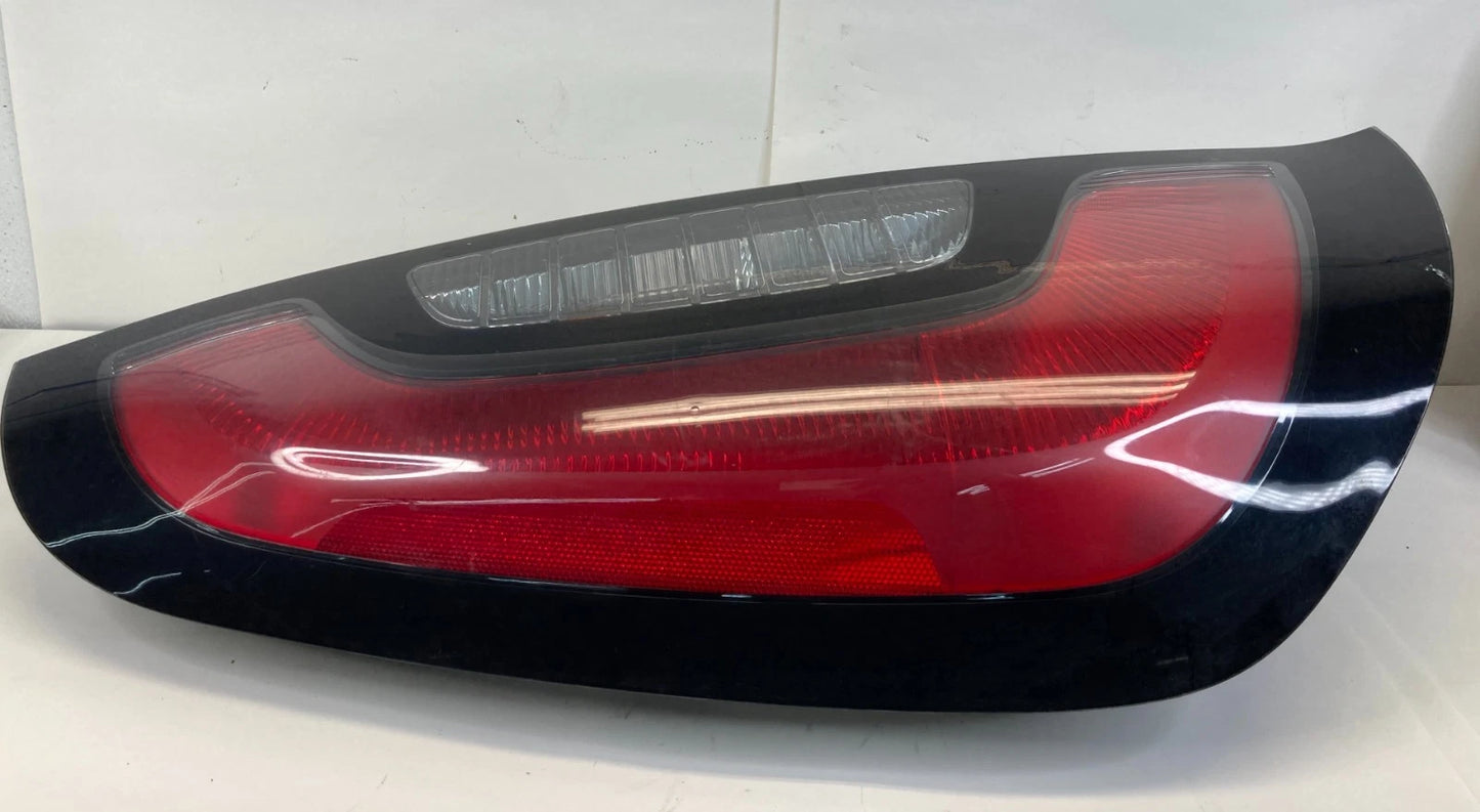 2014-2019 Kia Soul Rear Left Driver Side Tail Light Taillight Lamp 92401-B2