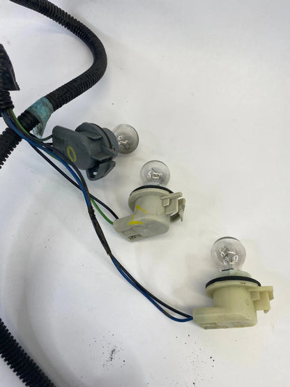 2000-2006 CHEVROLET TAHOE YUKON TAILLIGHT TAIL LIGHT LAMP BULB WIRE HARNESS OEM