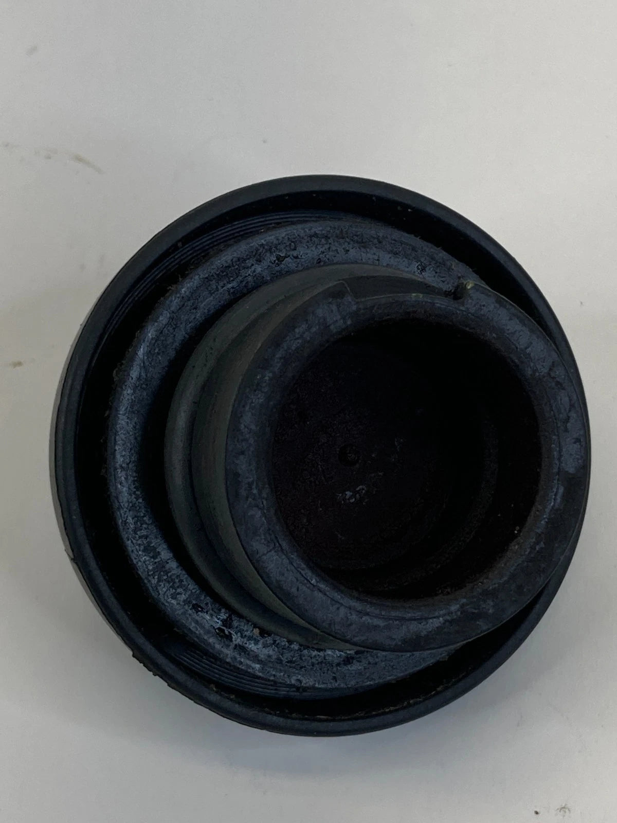 2007-2016 Buick LaCrosse 3.6L Engine Oil Filler Fluid Cap Lid Cover OEM