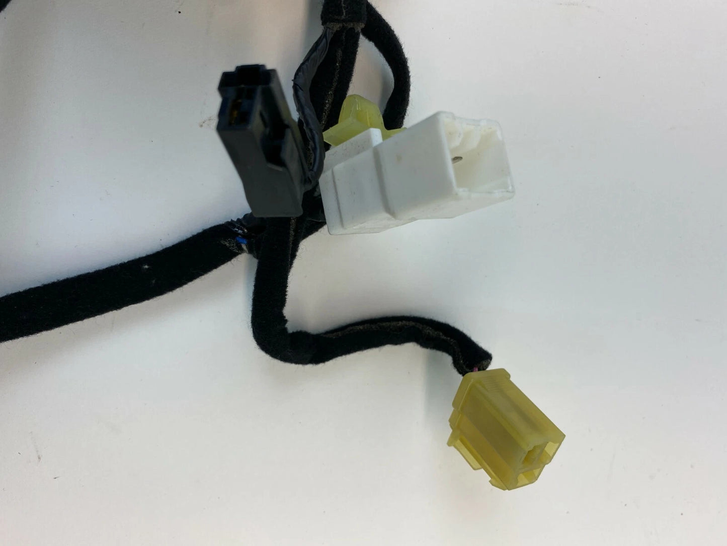 2004 2005 2006 KIA AMANTI SEDAN GLOVE BOX WIRE HARNESS WIRING 91820-3F010 OEM