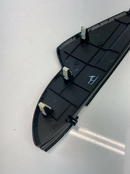 2011-2015 KIA SORENTO DASH RIGHT SIDE END CAP COVER TRIM BEZEL 1U847-67000 OEM