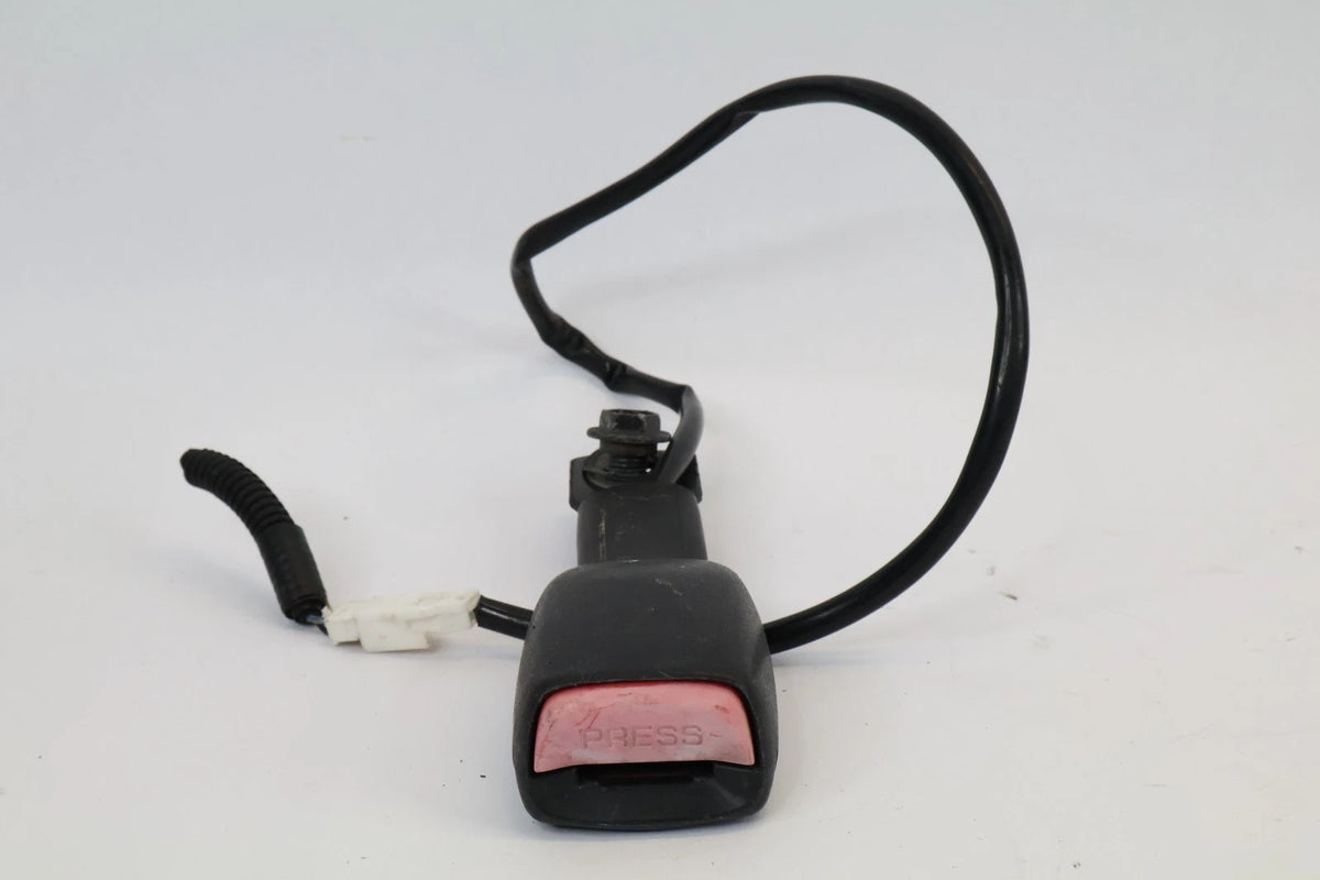 2002-2004 NISSAN XTERRA FRONT RIGHT PASSENGER SEAT BELT BUCKLE RECEPTACLE OEM