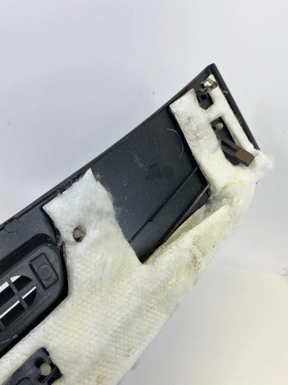 2003-2005 FORD CROWN VICTORIA FRONT DASH WINDSHIELD DEFROSTER GRILLE COVER PANEL