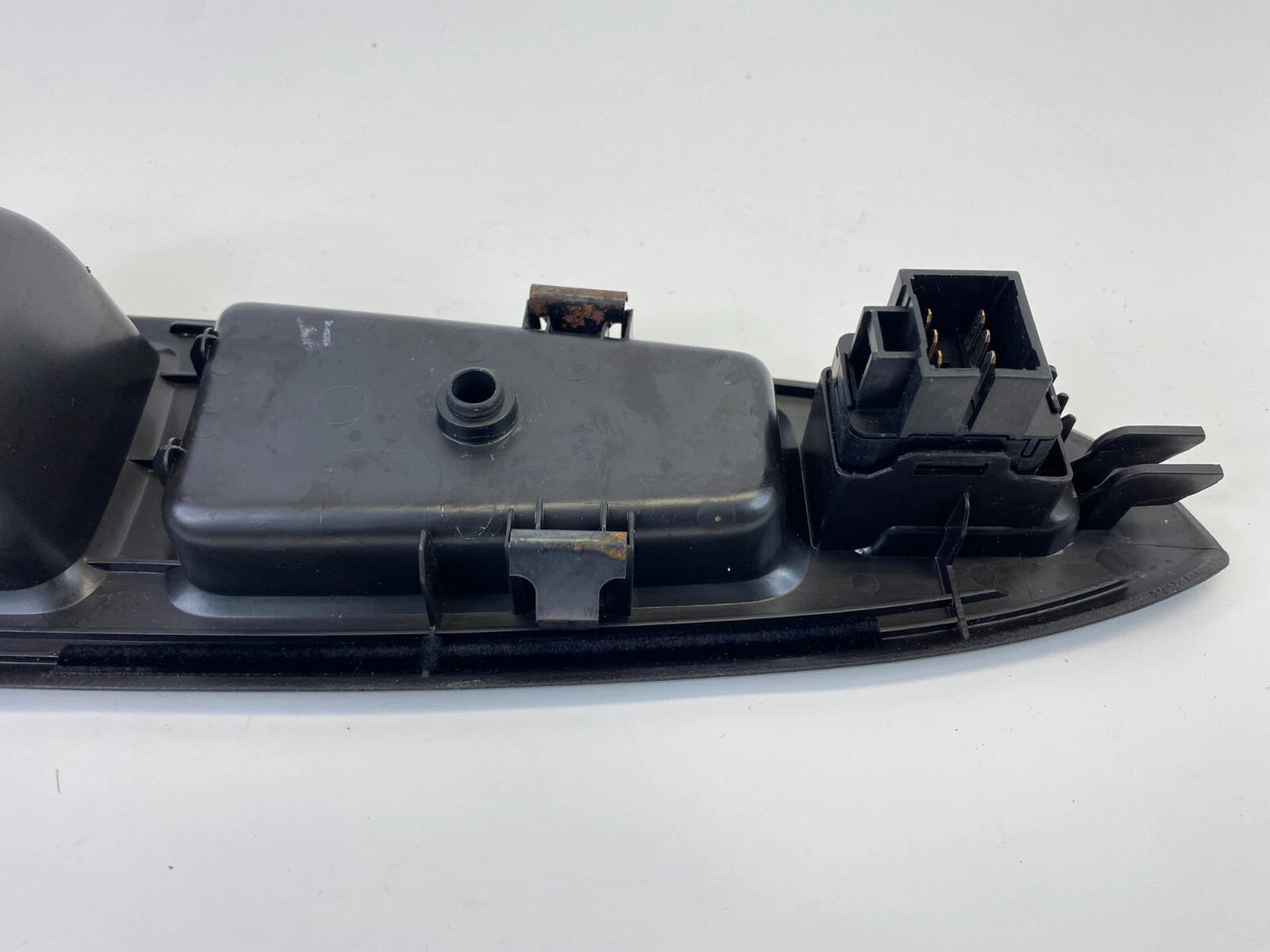 2006-2008 CHEVROLET IMPALA FRONT RIGHT PASSENGER DOOR WINDOW SWITCH W/ BEZEL OEM