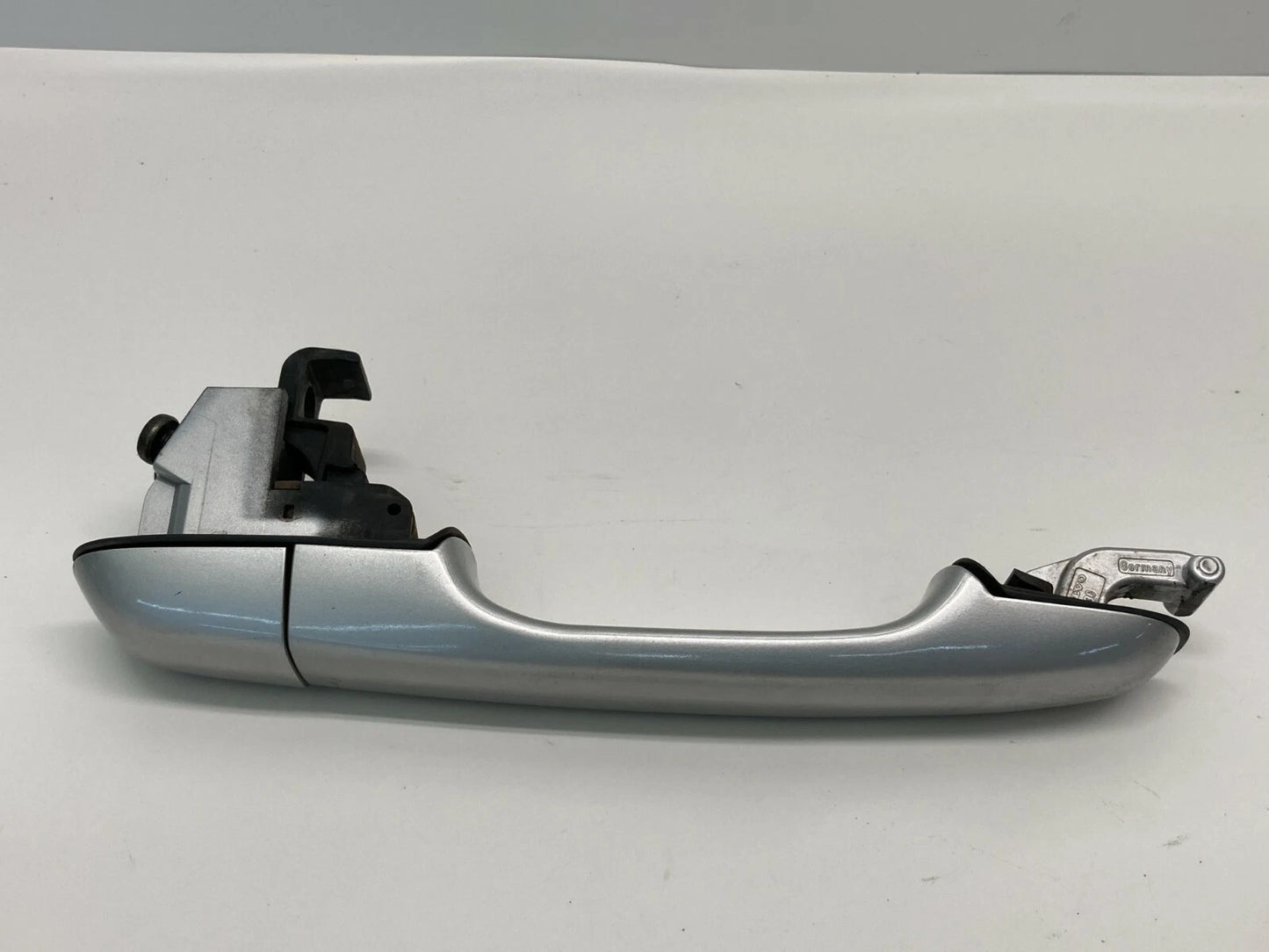 1998 1999 2000 VOLVO S70 REAR LEFT SIDE EXTERIOR OUTER DOOR HANDLE ASSEMBLY OEM