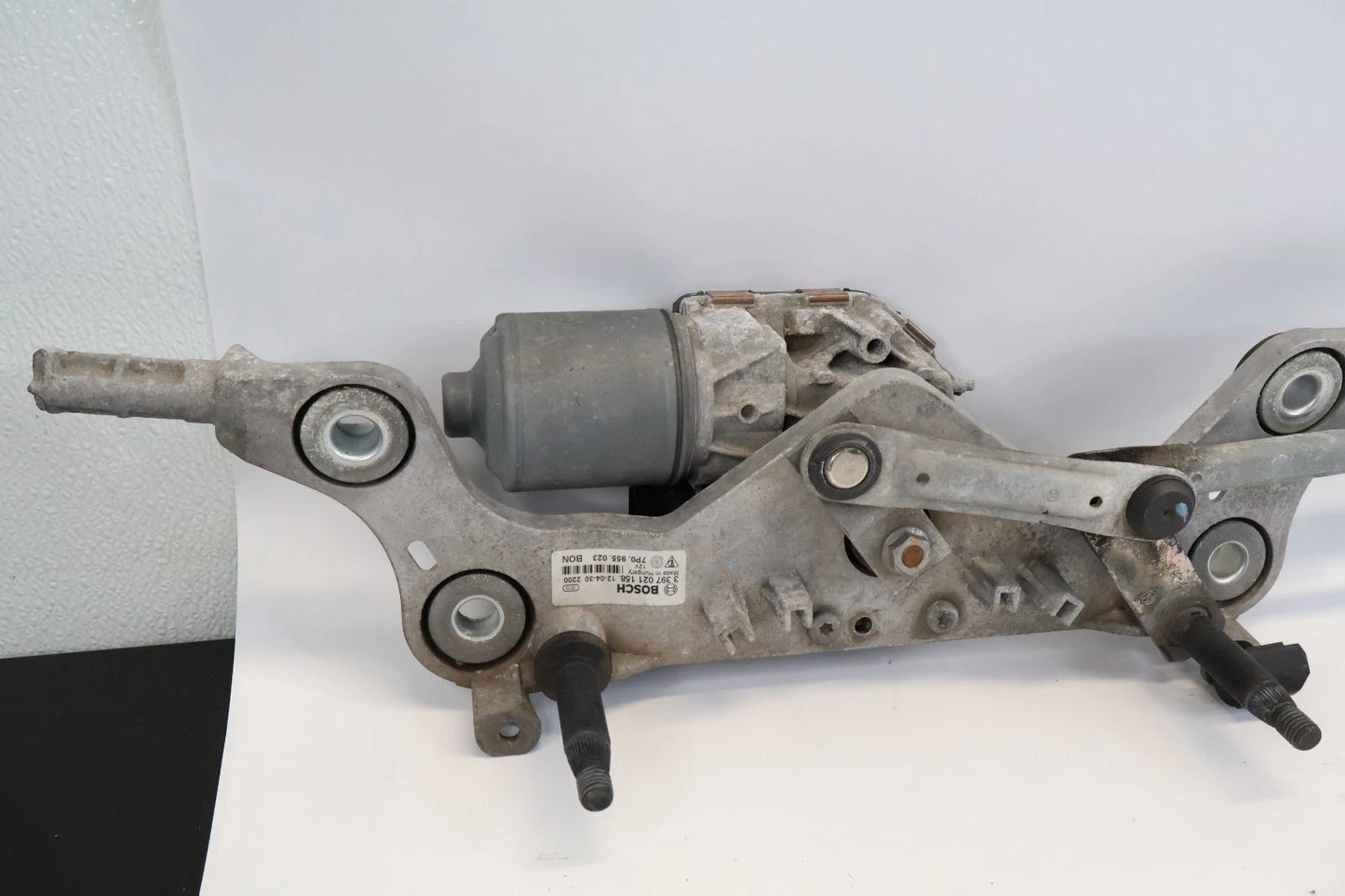 2011-2018 VW TOUAREG FRONT WINDSHIELD WIPER MOTOR & LINKAGE ASSY 7P0955023 OEM