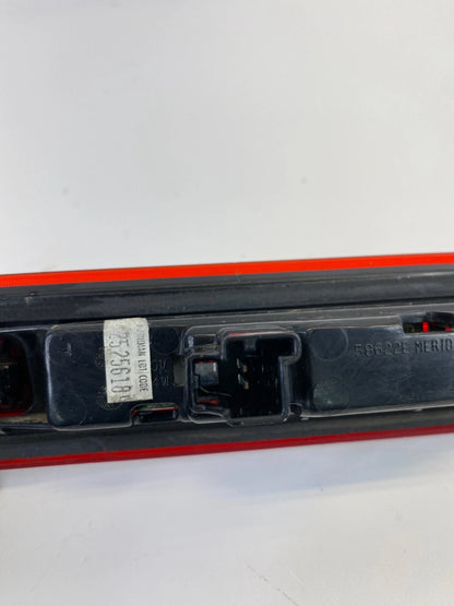 2005-2010 JEEP GRAND CHEROKEE THIRD CENTER HIGH MOUNTED STOP LAMP 55156389AC OEM