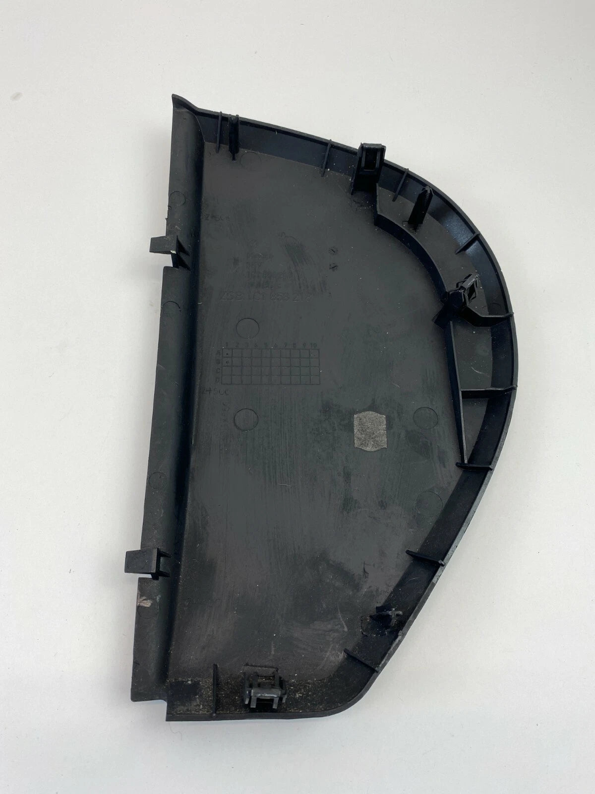 98-10 VW BEETLE DASH INSTRUMENT PANEL RIGHT SIDE END CAP COVER TRIM 1C1-858-248