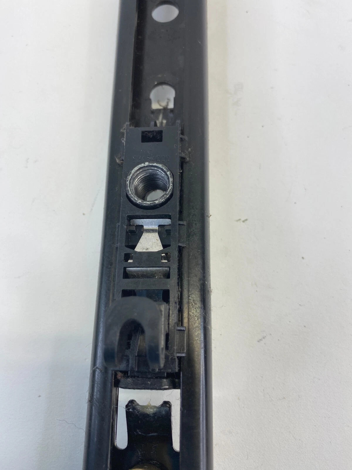 2002-2005 FORD EXPLORER FRONT LEFT SIDE SEAT BELT HEIGHT ADJUSTER 1P6495433 OEM