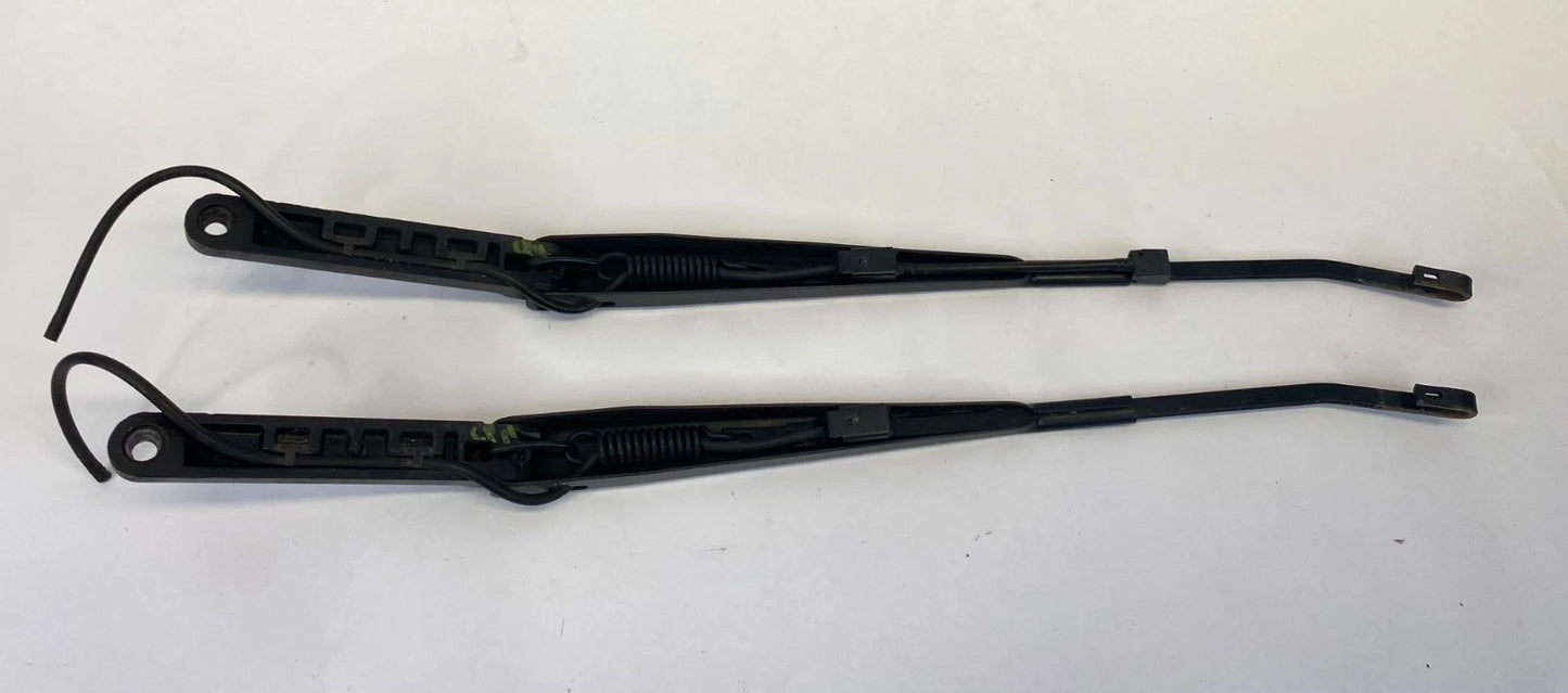 2003-2006 CHEVY TAHOE SILVERADO FRONT RIGHT & LEFT WINDSHIELD WIPER ARMS SET OEM