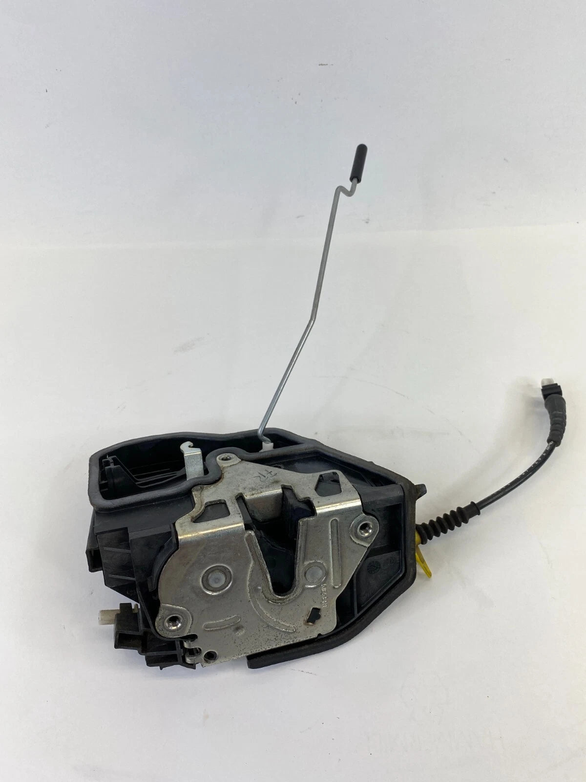 2004-2007 BMW 525I FRONT RIGHT PASSENGER SIDE DOOR LOCK LATCH ACTUATOR OEM