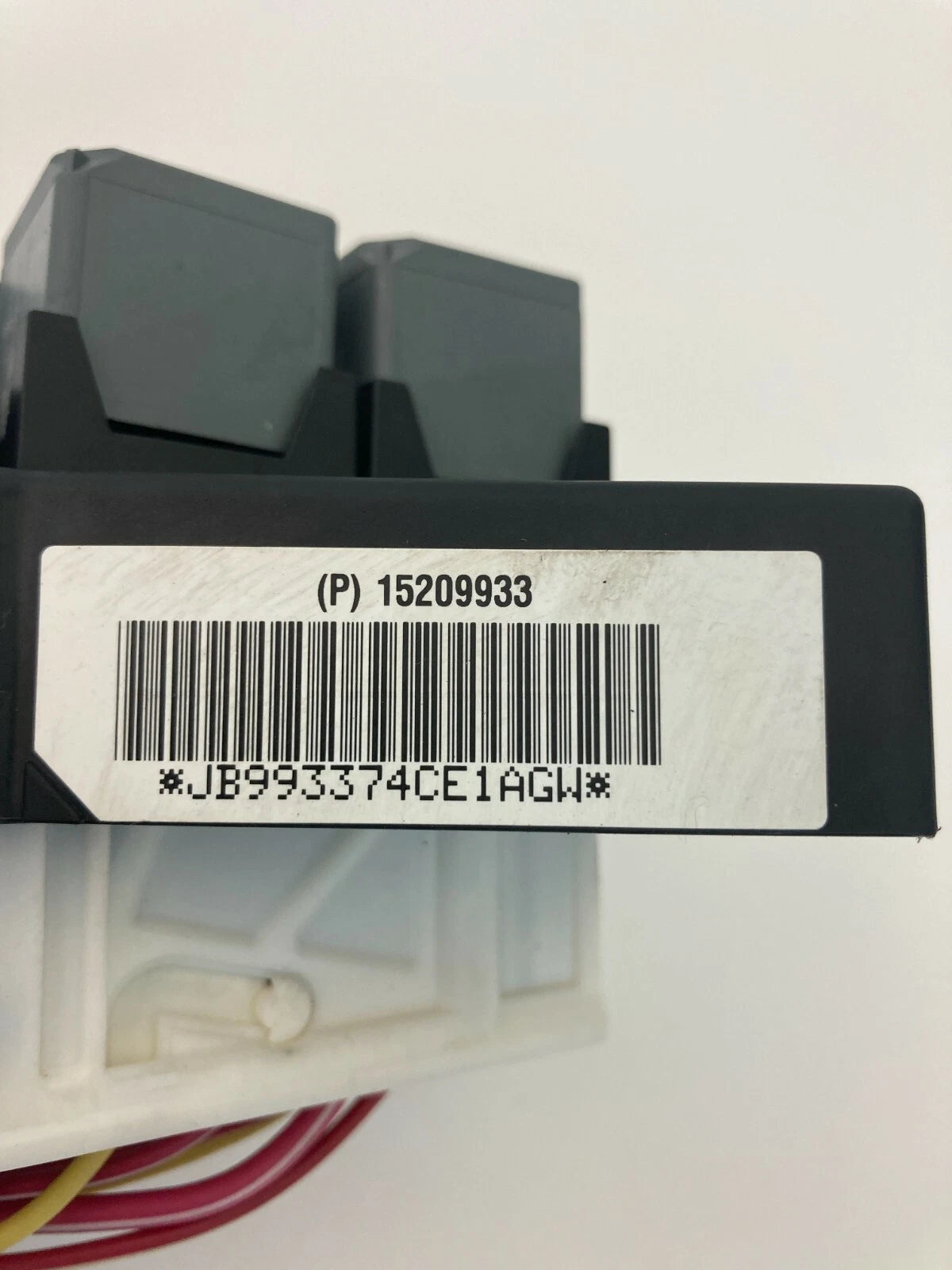 2005-2007 SATURN RELAY 05-08 UPLANDER FUSE BOX RELAY JUNCTION BLOCK 15209933 OEM