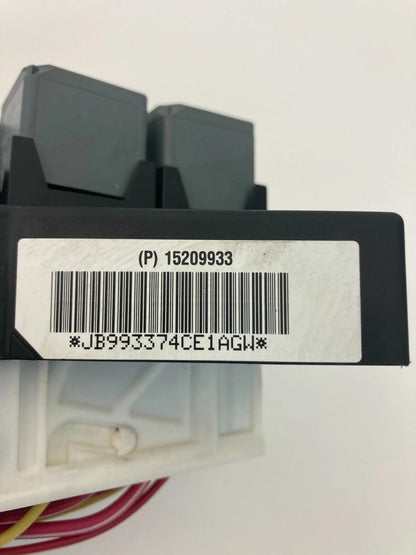 2005-2007 SATURN RELAY 05-08 UPLANDER FUSE BOX RELAY JUNCTION BLOCK 15209933 OEM