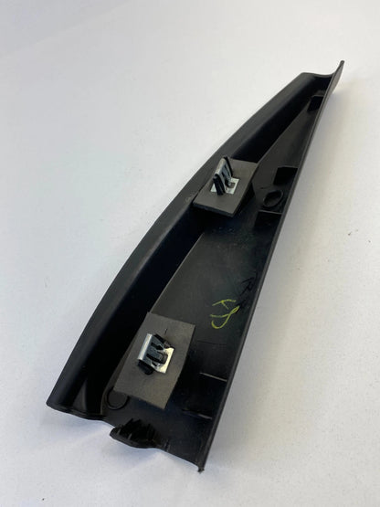 2009-2012 CHEVROLET TRAVERSE REAR RIGHT DOOR INNER WINDOW FRAME CORNER COVER OEM