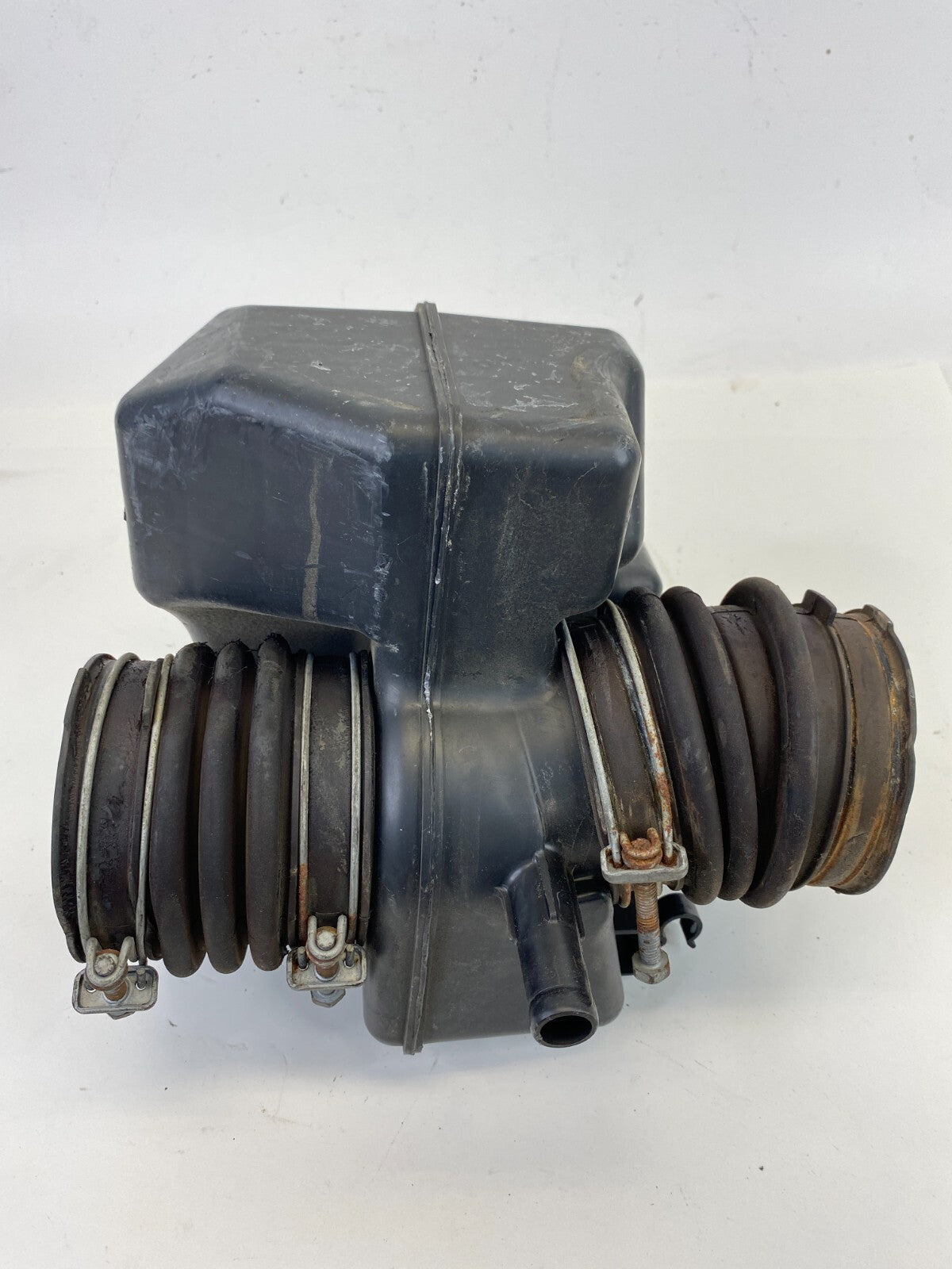 02 03 Lexus ES300 04-06 ES330 Air Intake Resonator Box Duct Tube 17893-20070 OEM