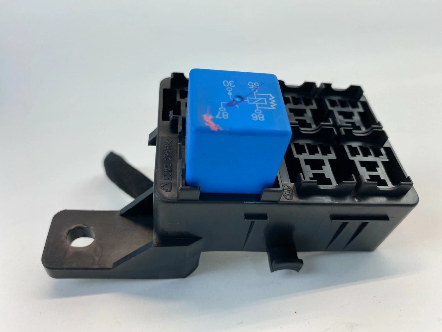2004-2006 KIA AMANTI 3.5L SEDAN CABIN FUSE RELAY JUNCTION BLOCK OEM 95230-3A400