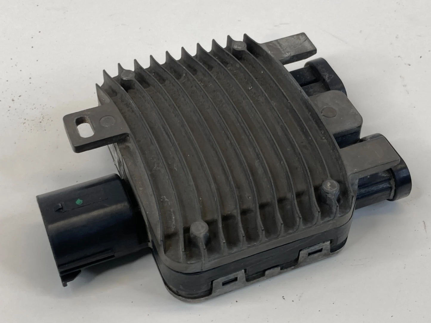 2008 08 LAND ROVER LR2 RADIATOR COOLING FAN CONTROL UNIT MODULE 940011200 OEM