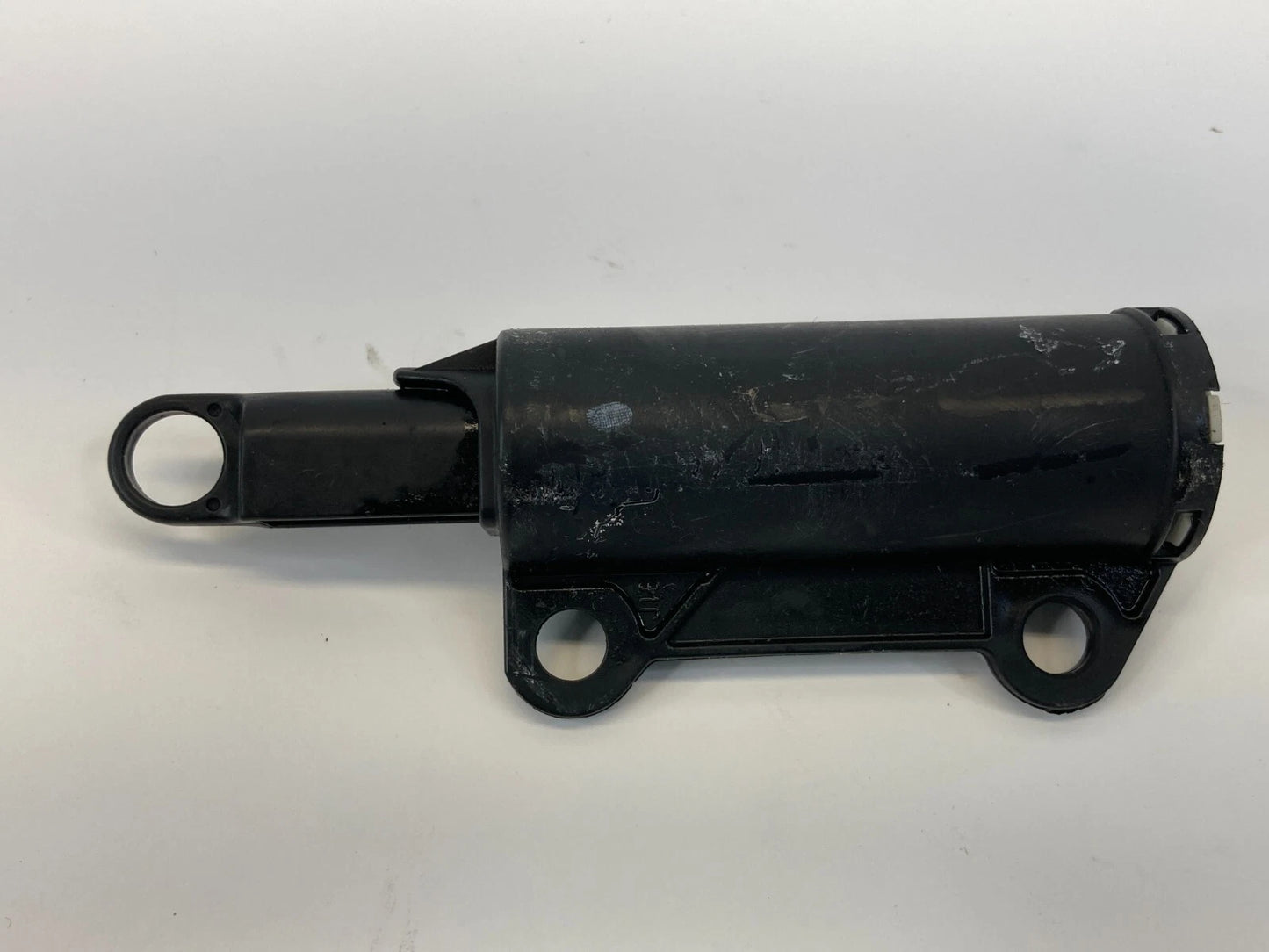 2012 13 14 15 16 17 2018 FORD FOCUS GLOVE BOX DAMPER SUPPORT OEM