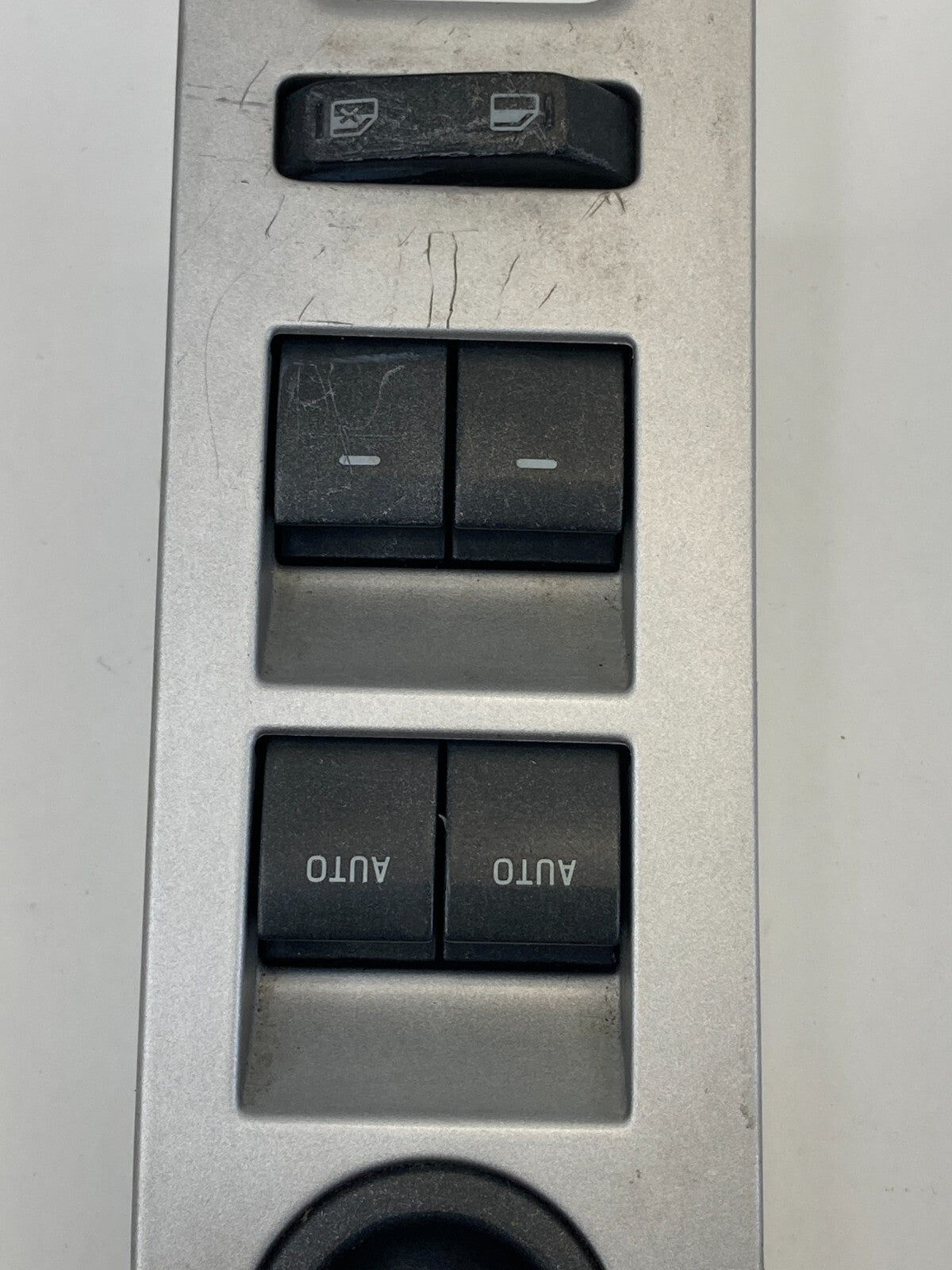 2008-2010 Lincoln MKX Front Left Driver Side Power Master Window Switch w/Bezel