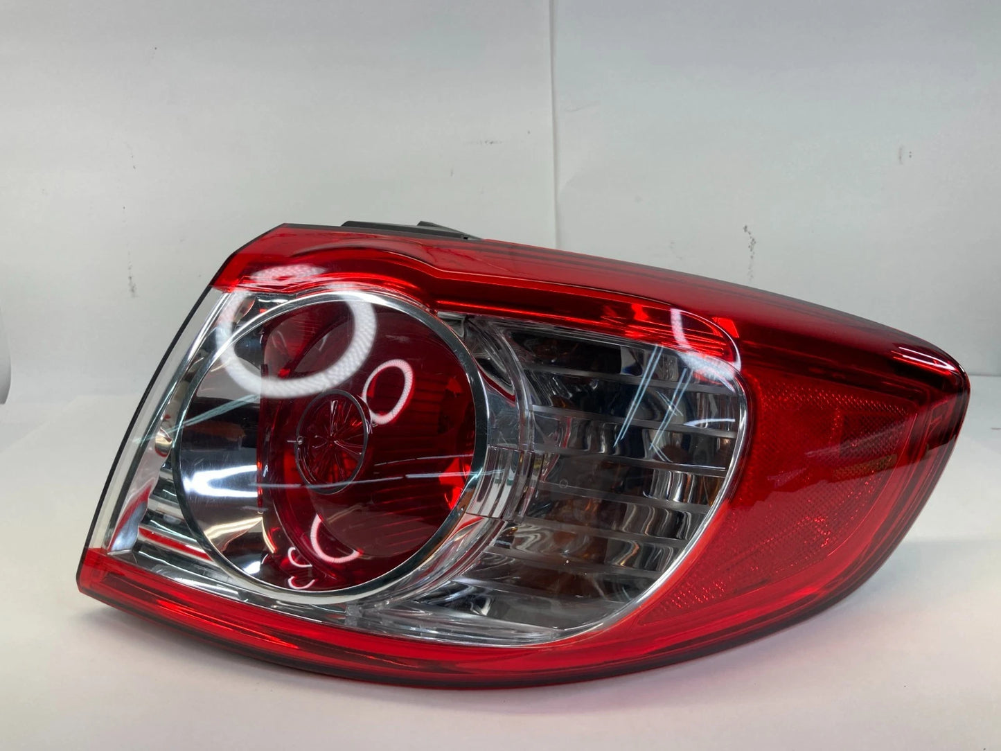 2010-2012 Hyundai Santa Fe Right Passenger Outer Tail Light Taillight 92402-0W5