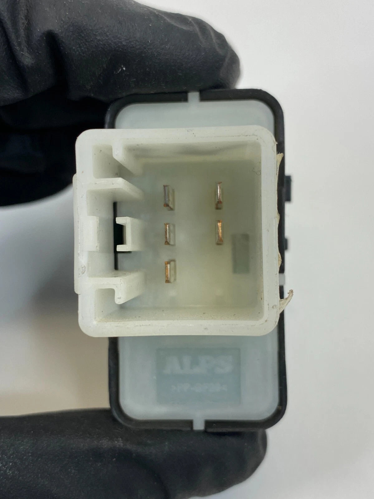 2001-2007 FORD ESCAPE FRONT RIGHT PASSENGER SIDE DOOR WINDOW CONTROL SWITCH