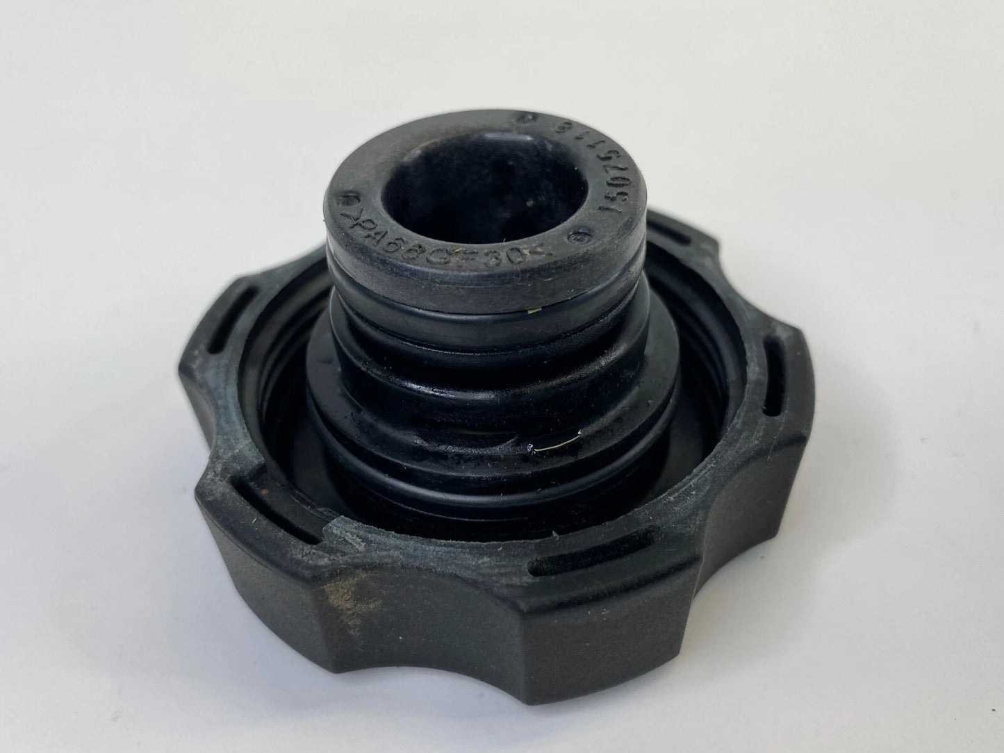 2003-2006 CHEVROLET AVALANCHE SUV 4DR 5.3L 16V RADIATOR RESERVOIR CAP 15075118