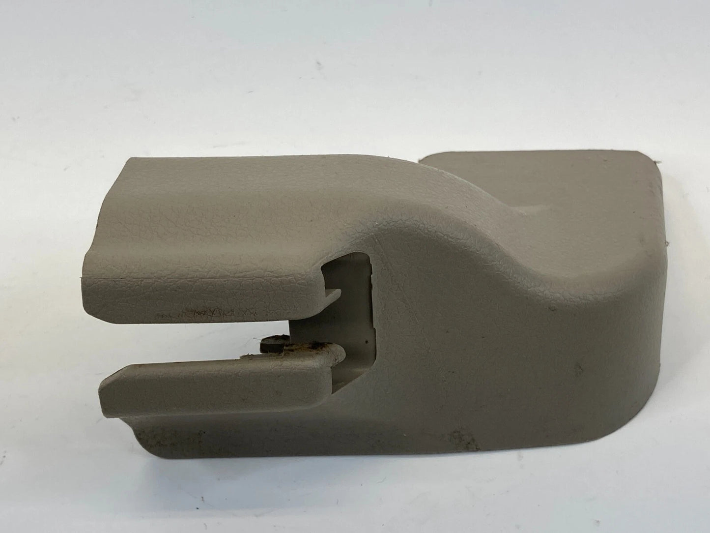 2002-2006 NISSAN ALTIMA FRONT RIGHT SEAT INNER SIDE TRACK END COVER ASSY OEM