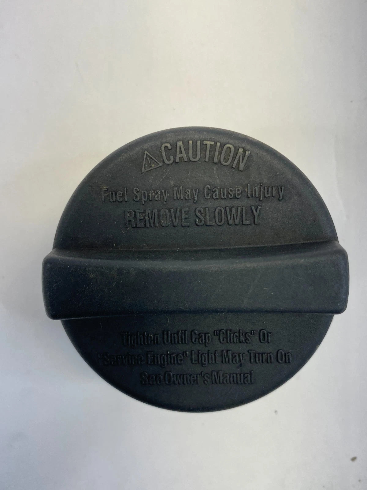 2003 04 05 06 07 2008 PONTIAC VIBE FUEL TANK FILLER GAS CAP OEM