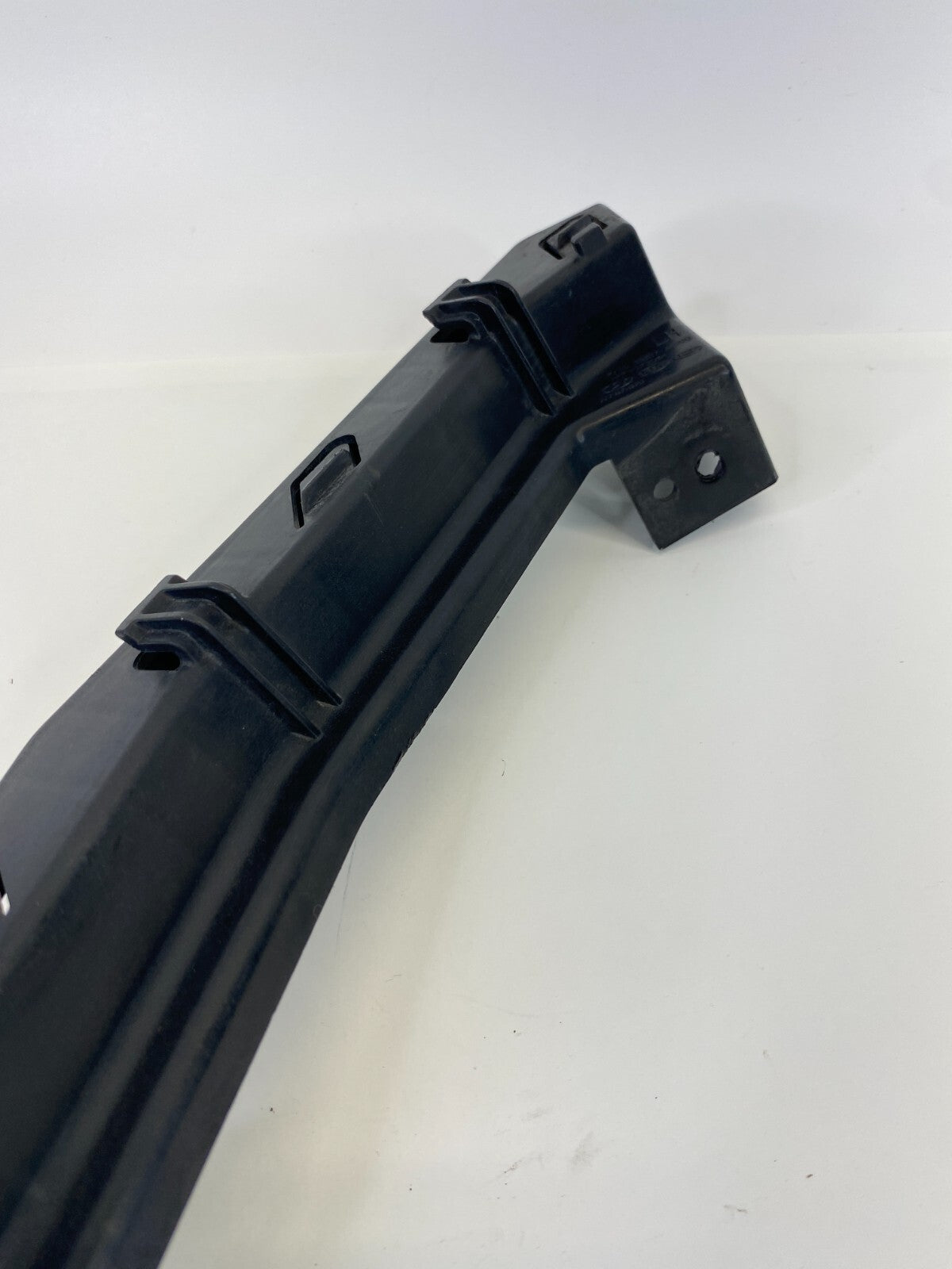 2013-2017 Hyundai Elantra GT Front Left Bumper Cover Upper Retainer Bracket OEM