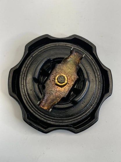 1997-2004 MITSUBISHI MONTERO SPORT ENGINE OIL FILLER TANK CAP LID COVER OEM