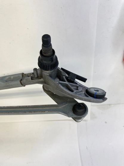 07 08 BMW 328XI 07-13 328I FRONT WINDSHIELD WIPER LINKAGE MOTOR 6978263-01 OEM