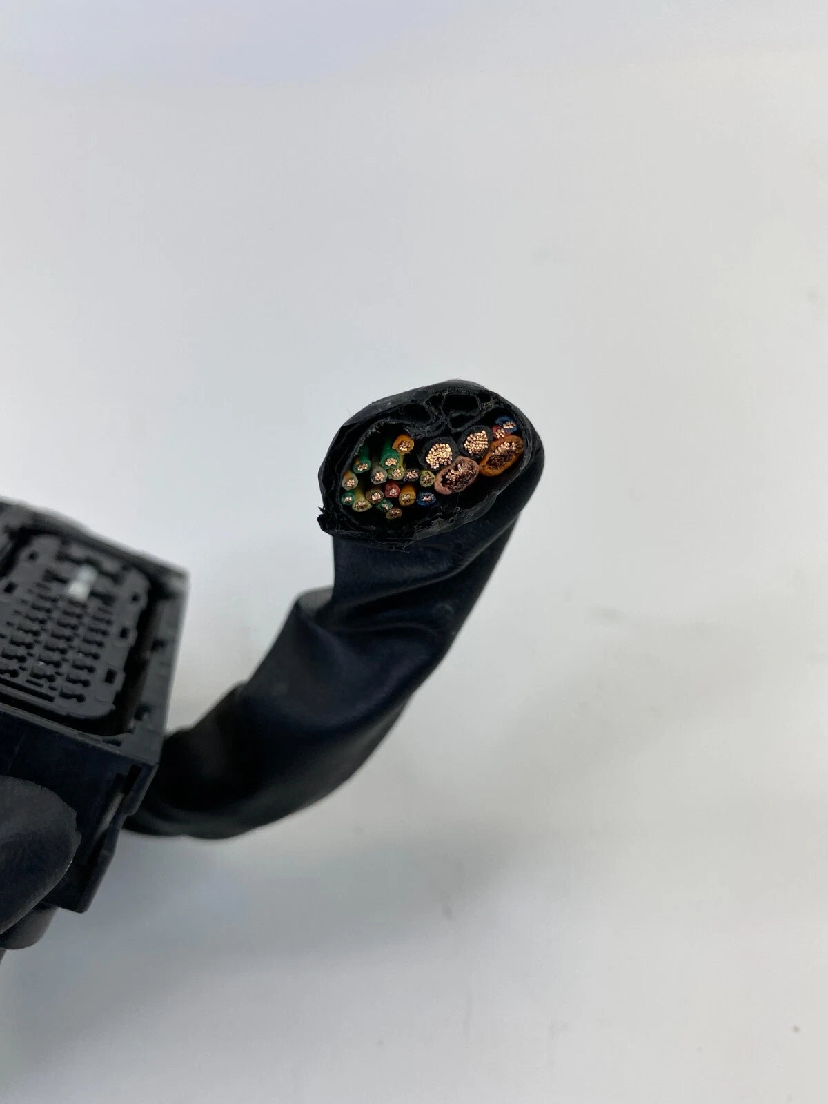 2004-2006 HYUNDAI ELANTRA 2.0L ABS ANTI LOCK BRAKE PUMP RELAY PLUG CONNECTOR OEM