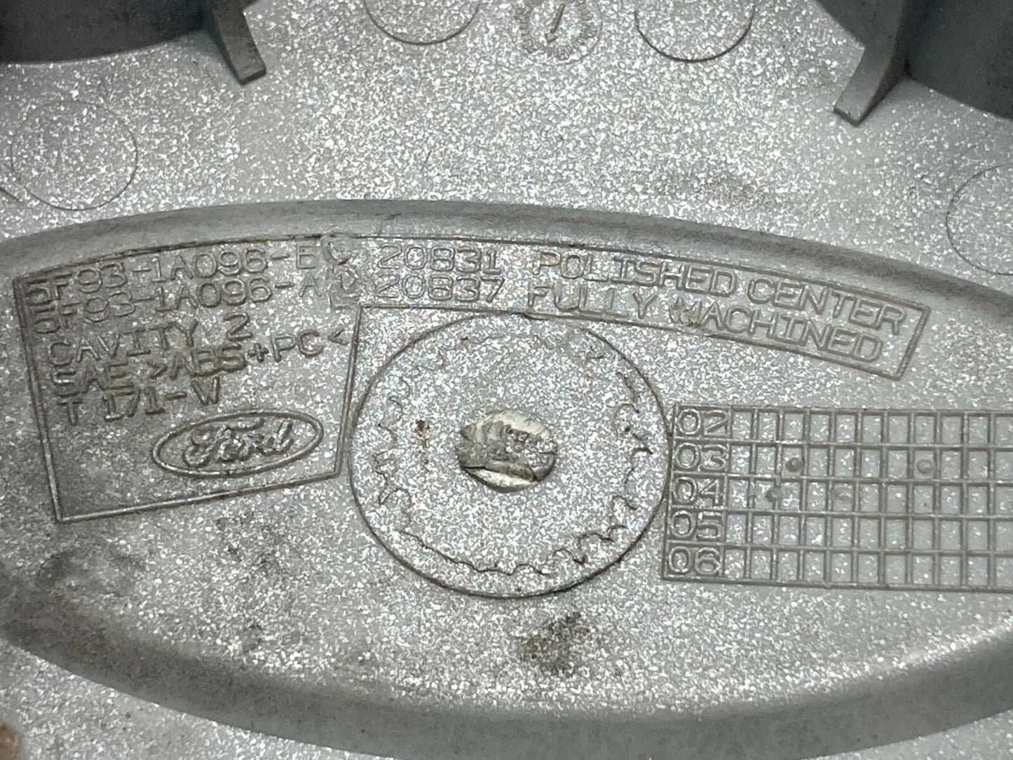 2005 2006 2007 FORD FREESTYLE WHEEL CENTER CAP HUP CAP 5F93-1A096-AC OEM