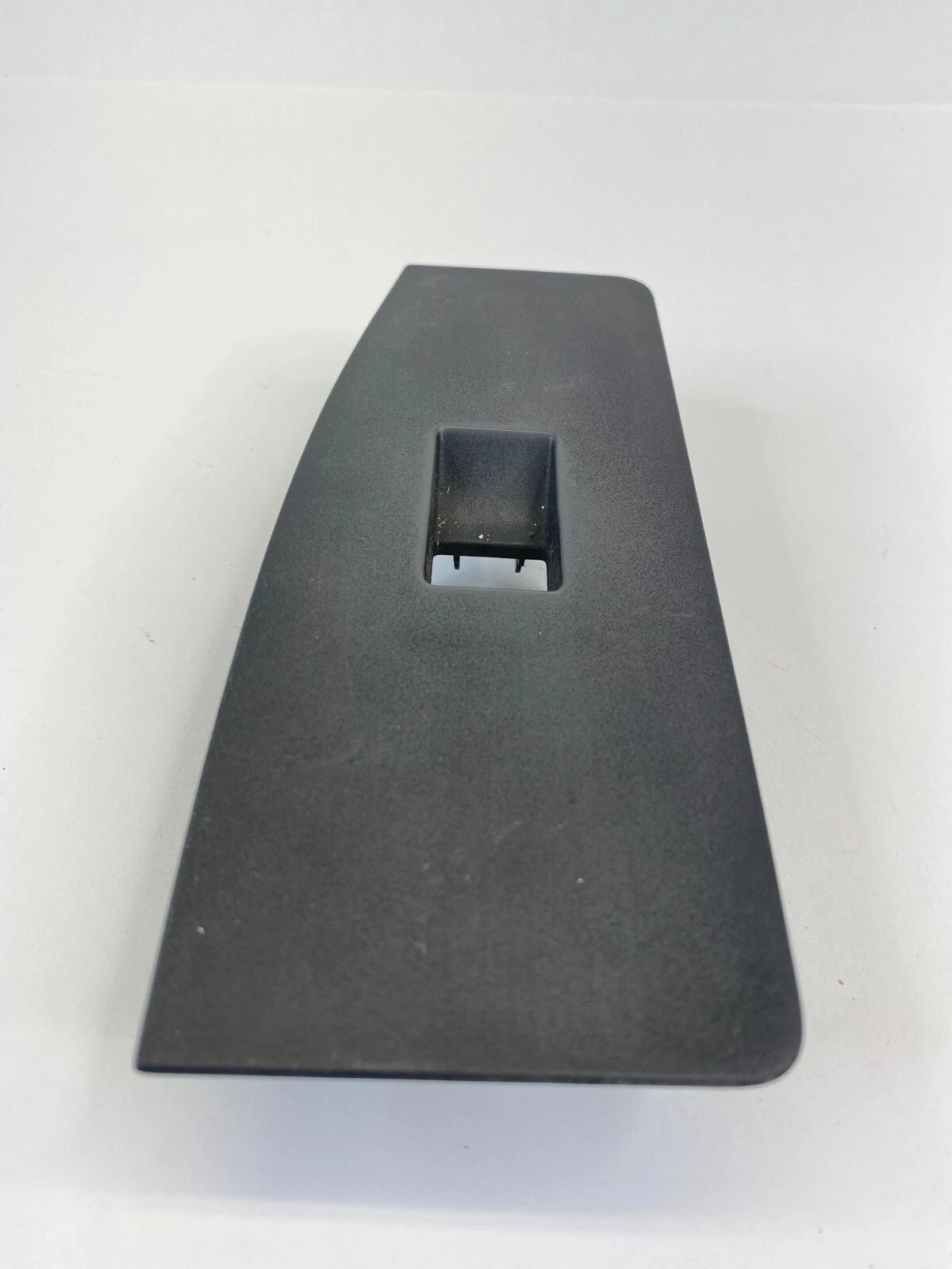 2010-2012 FORD TAURUS FRONT RIGHT DOOR WINDOW SWITCH COVER BEZEL AG13-14B132 OEM