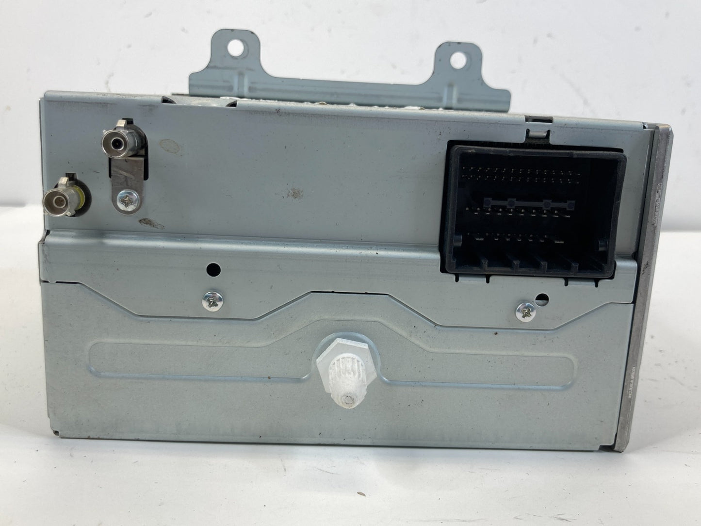 2010 10 GMC Terrain AM /FM CD MP3 Radio Receiver Assembly 20854719 OEM