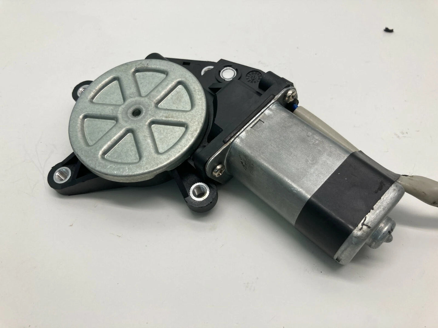 1999-2004 OLDSMOBILE ALERO 99-05 GRAND AM REAR LEFT SIDE POWER WINDOW MOTOR OEM