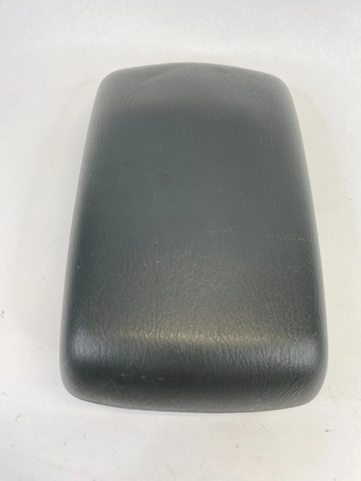 2002-2007 JEEP LIBERTY CENTER CONSOLE LID ARMREST ARM REST VINYL GRAY OEM