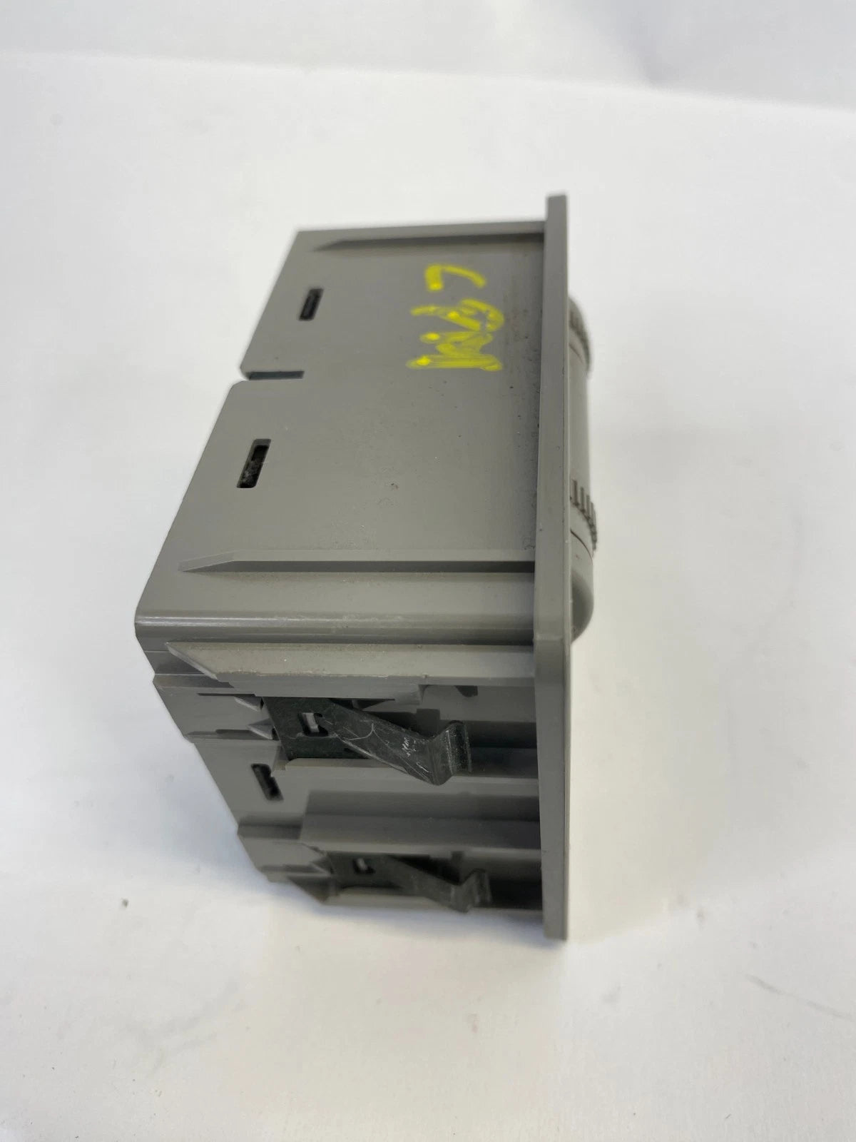 2011-2017 HONDA ODYSSEY VLR TV INPUT AUDIO HEADPHONE JACK SOCKET M45519 OEM