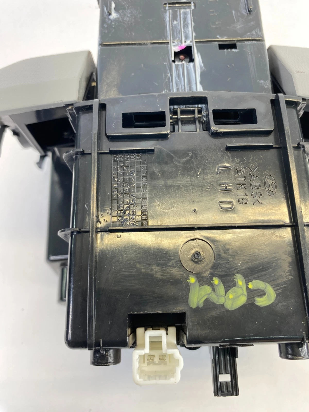 2007-2010 HYUNDAI ELANTRA DASH ASHTRAY STORAGE COMPARTMENT CUBBY 84780-2H000