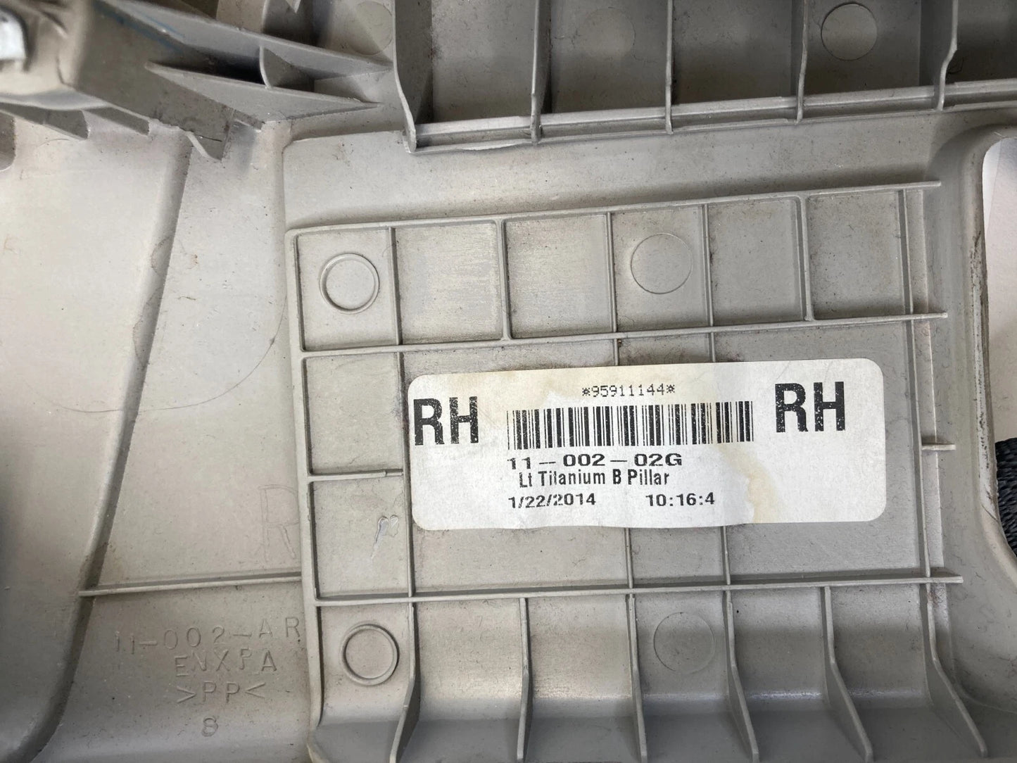 11-16 CHEVROLET CRUZE FRONT RIGHT PASSENGER SEAT BELT RETRACTOR & COVER