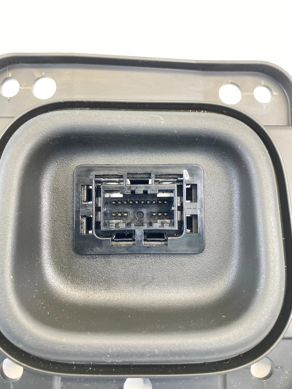 2009-2014 NISSAN CUBE RIGHT INSTRUMENT PANEL LOWER COVER BRACKET 68926-1FC1A