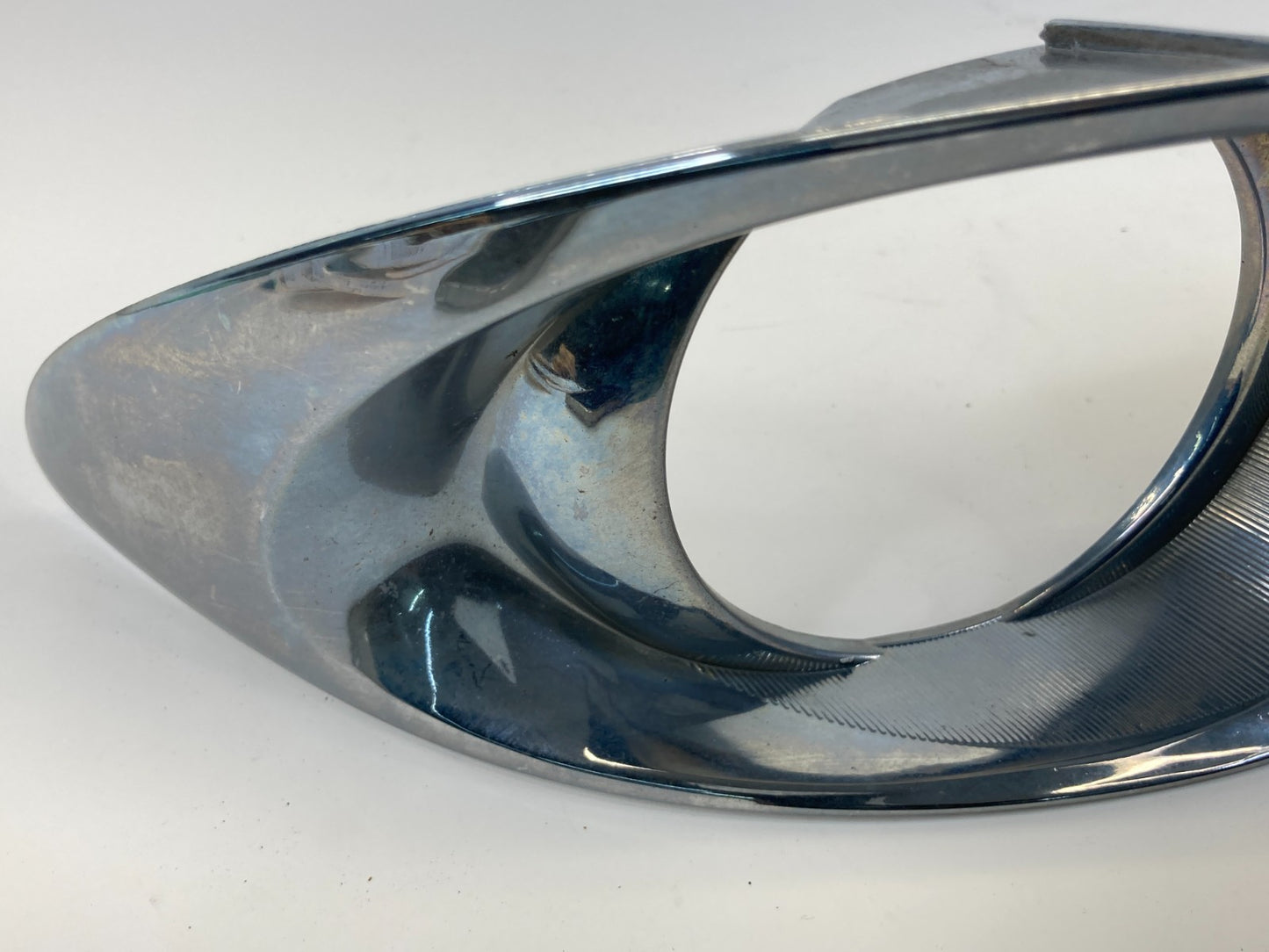 2011 2012 Toyota Avalon Front Right Passenger Side Fog Light Lamp Bezel Cover