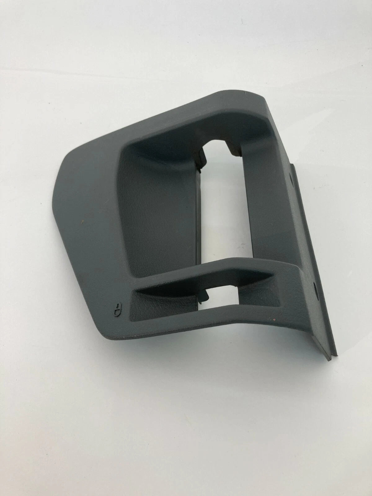2008-2010 CHRYSLER TOWN & COUNTRY REAR RIGHT INNER DOOR HANDLE TRIM COVER BEZEL
