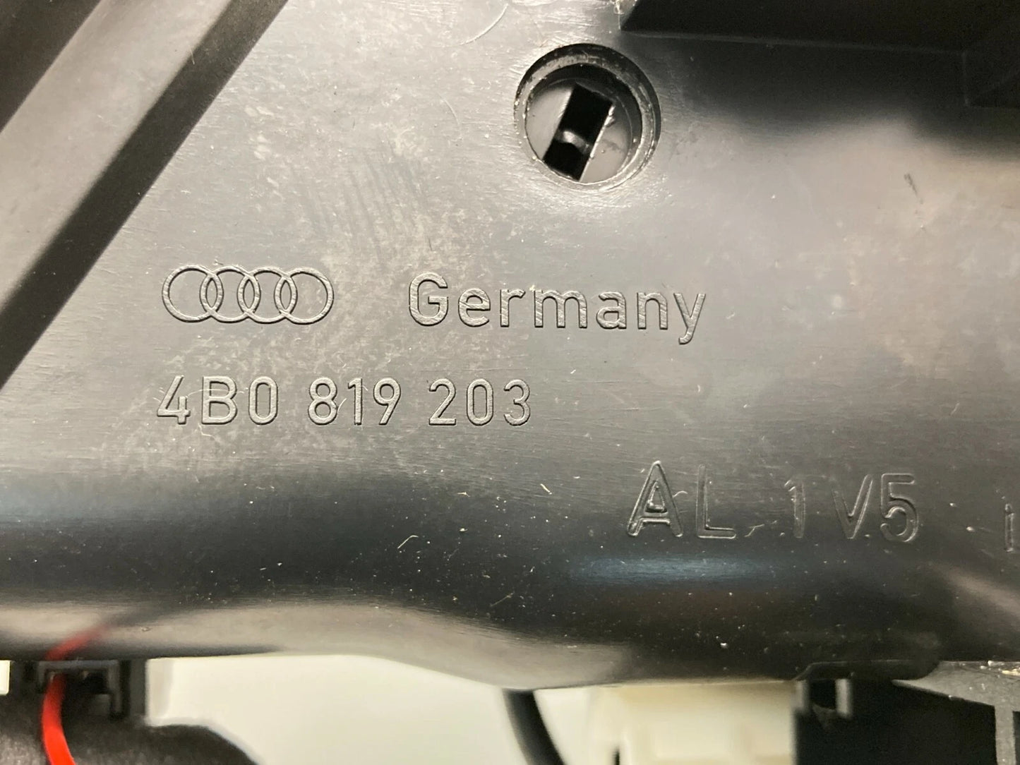 1998-2001 AUDI A6 QUATTRO REAR CENTER CONSOLE AC A/C HEATER AIR VENT OEM