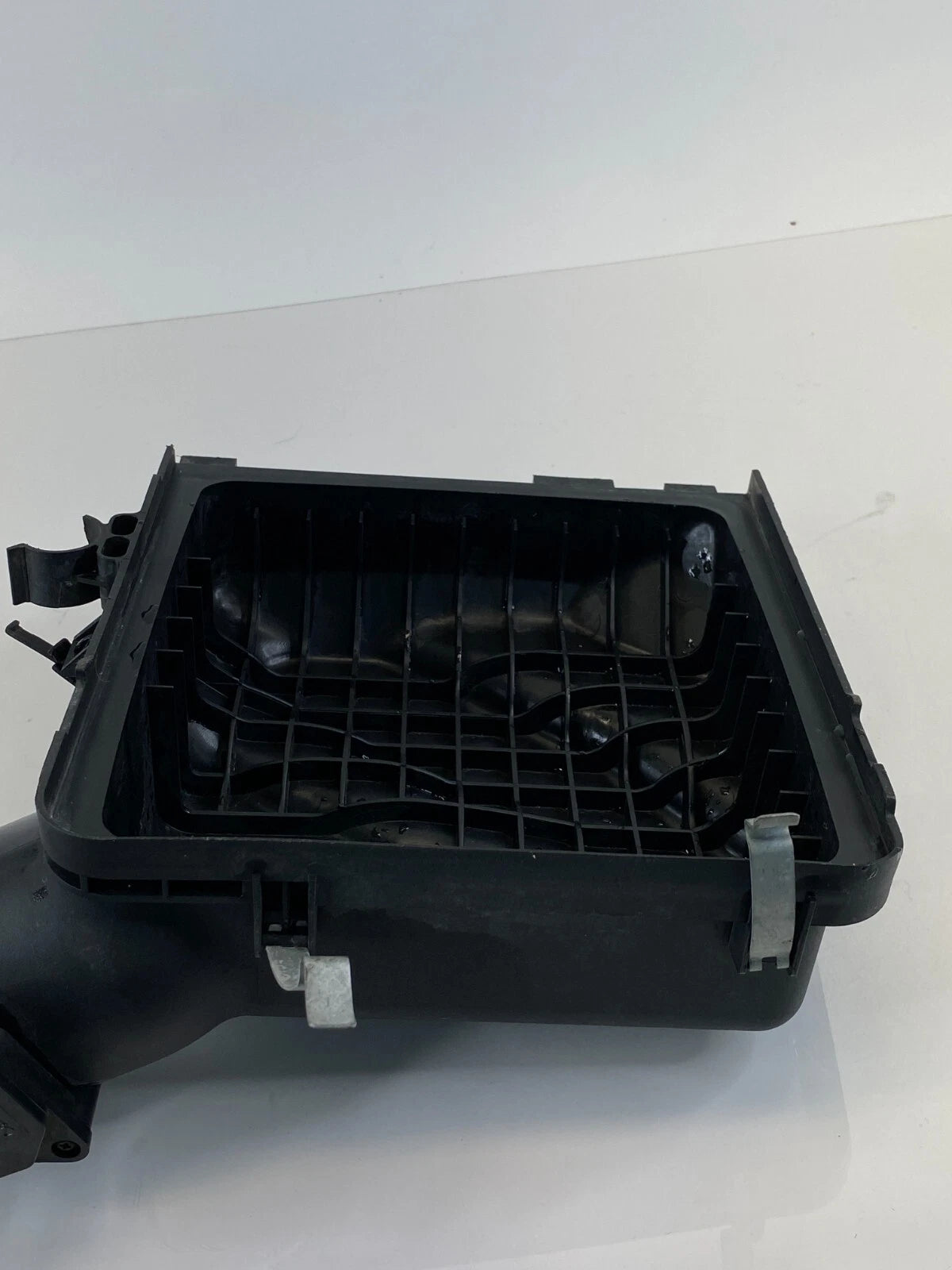 06 07 SUBARU B9 TRIBECA 3.0L UPPER AIR FILTER CLEANER BOX COVER W MAF SENSOR OEM