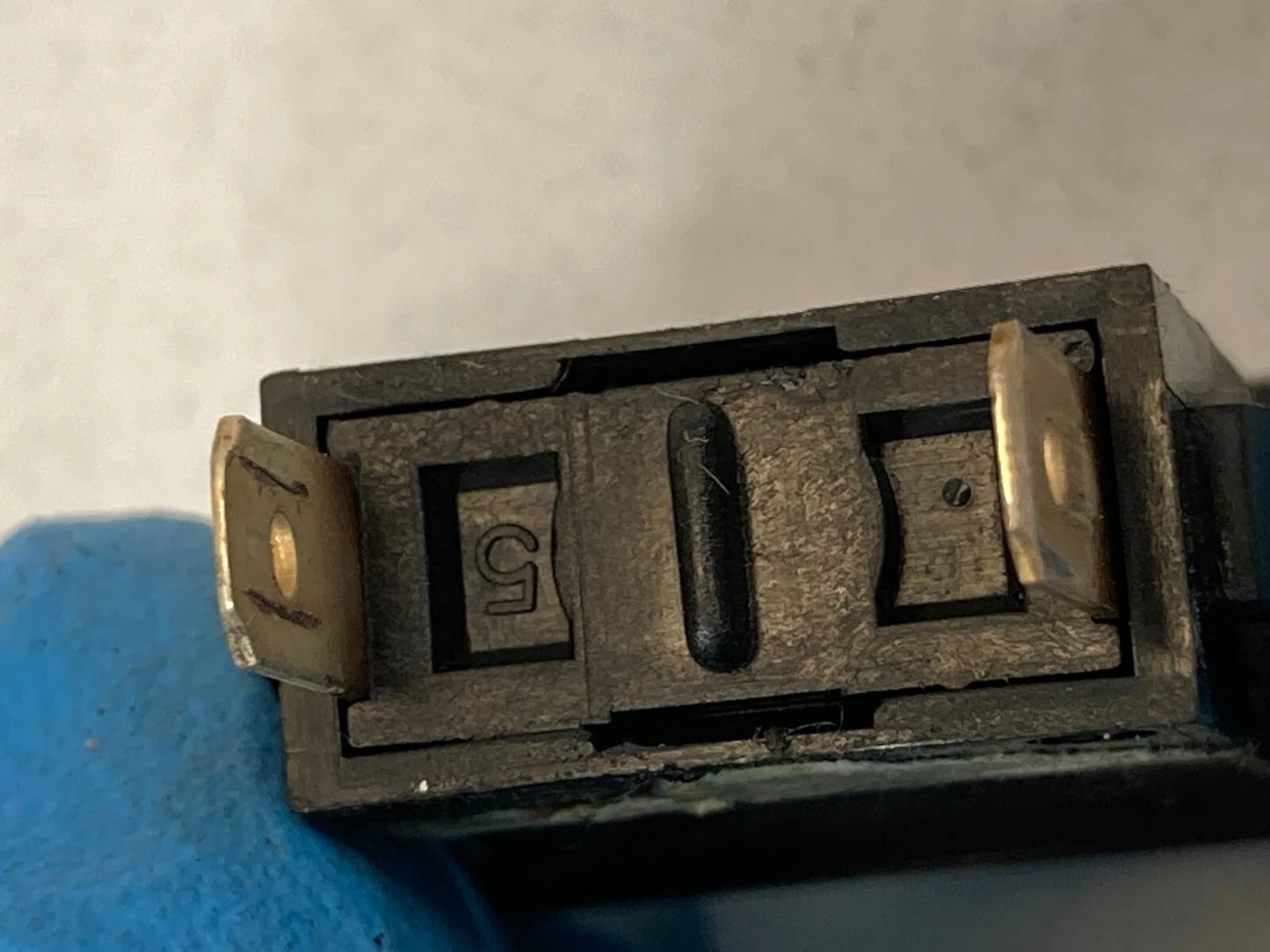 2010 KIA SEDONA GLOVE BOX LIGHT LAMP CONTROL SWITCH 93510-21000 OEM